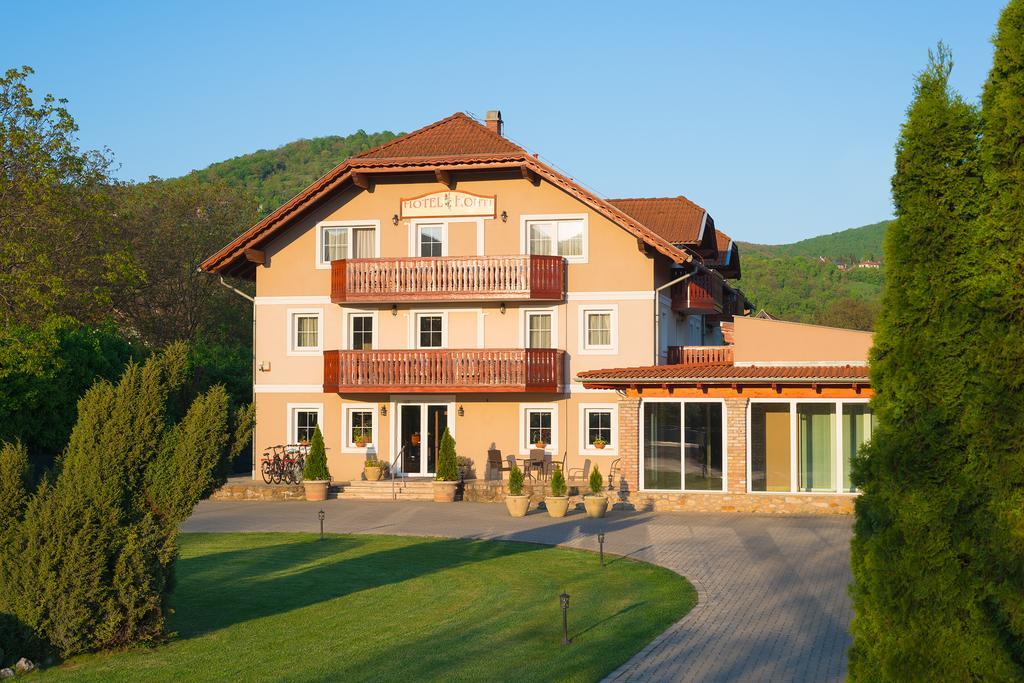 Hotel Honti Wellness Es Konferencia Szalloda Visegrad Bagian luar foto