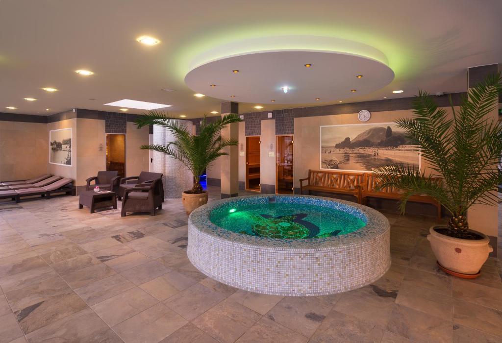 Hotel Honti Wellness Es Konferencia Szalloda Visegrad Bagian luar foto