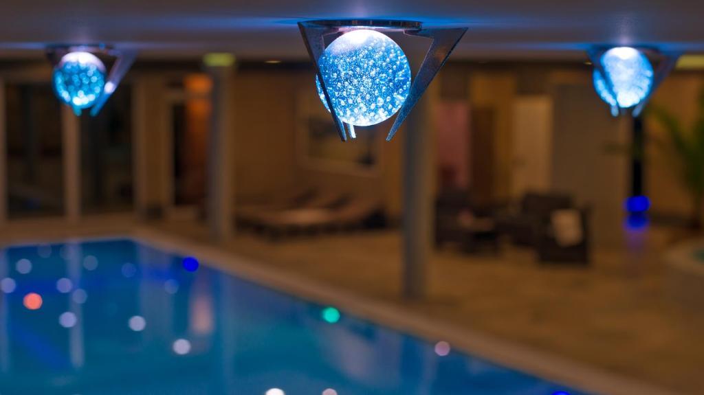 Hotel Honti Wellness Es Konferencia Szalloda Visegrad Bagian luar foto