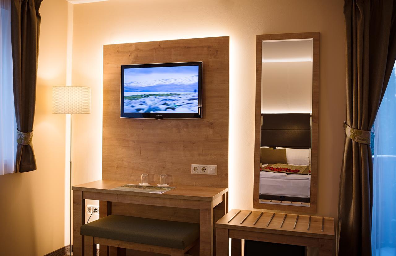 Hotel Honti Wellness Es Konferencia Szalloda Visegrad Bagian luar foto